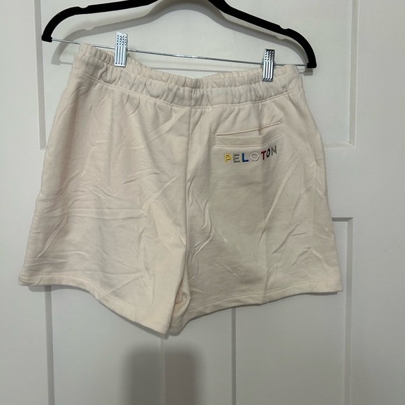 Peloton shorts - Picture 4 of 4